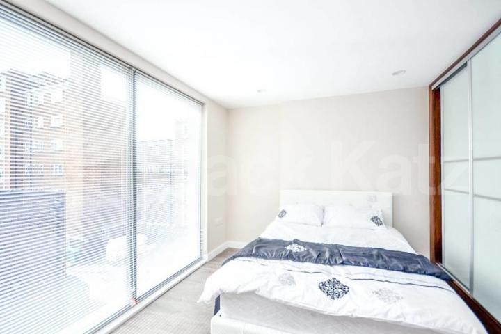 Modern 3 bedroom within a new development close to shoreditch Park Mintern Street, Shoreditch Park